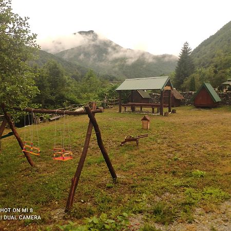 Private Accommodation Kalezic Mojkovac Ruang foto